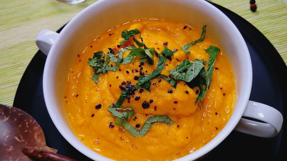 Karotten-Ingwer Suppe mit Kokos – das ganze Rezept