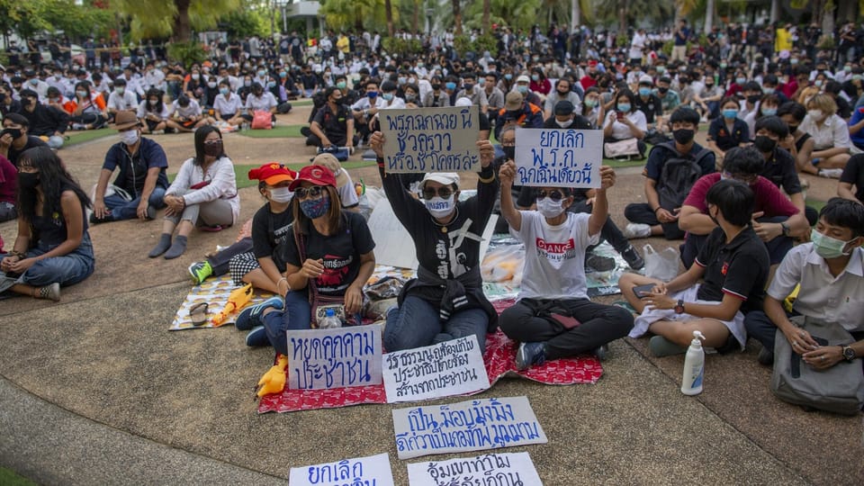 Thailand: Der Unmut gegen die Regierung und den König wächst