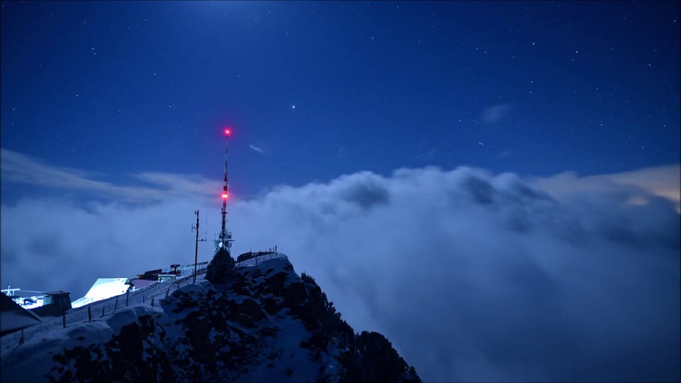 Tanz des Hochnebels beim Niederhorn/BE, als er auf rund 2000 m anstieg, 27. Januar, Rafael Werndli