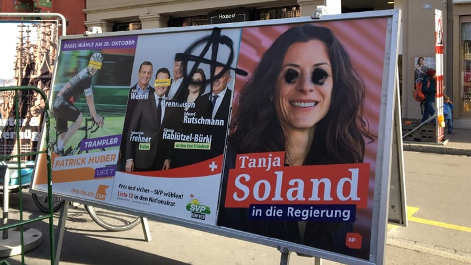 In Basel werden immer mehr Wahlplakte verschmiert oder abgerissen.