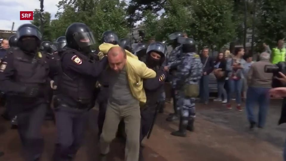 Polizei in Moskau greift durch