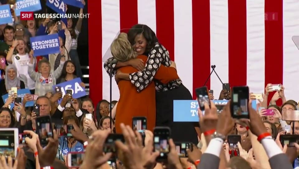 Erster Auftritt von Michelle Obama und Hillary Clinton
