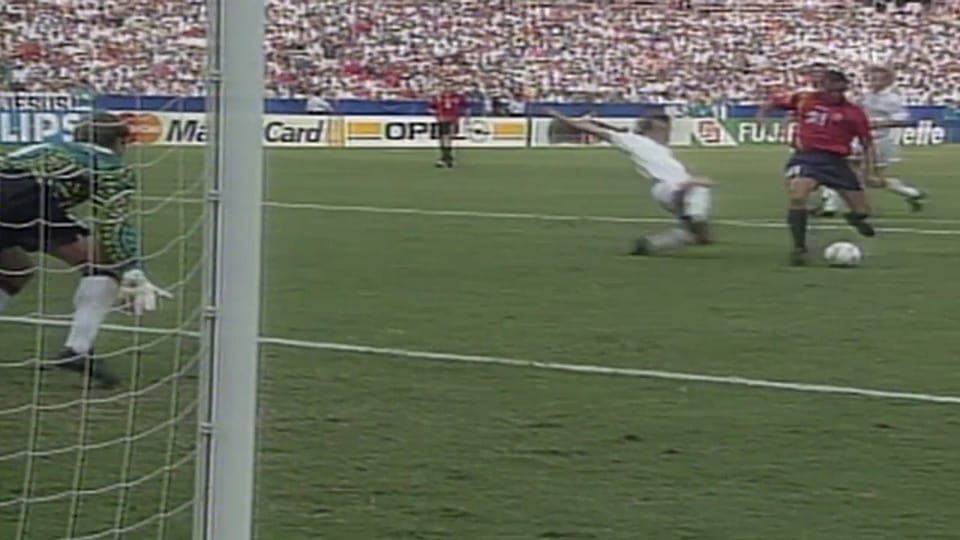 Fussball: Enriques Tor an der WM 94 gegen die Schweiz