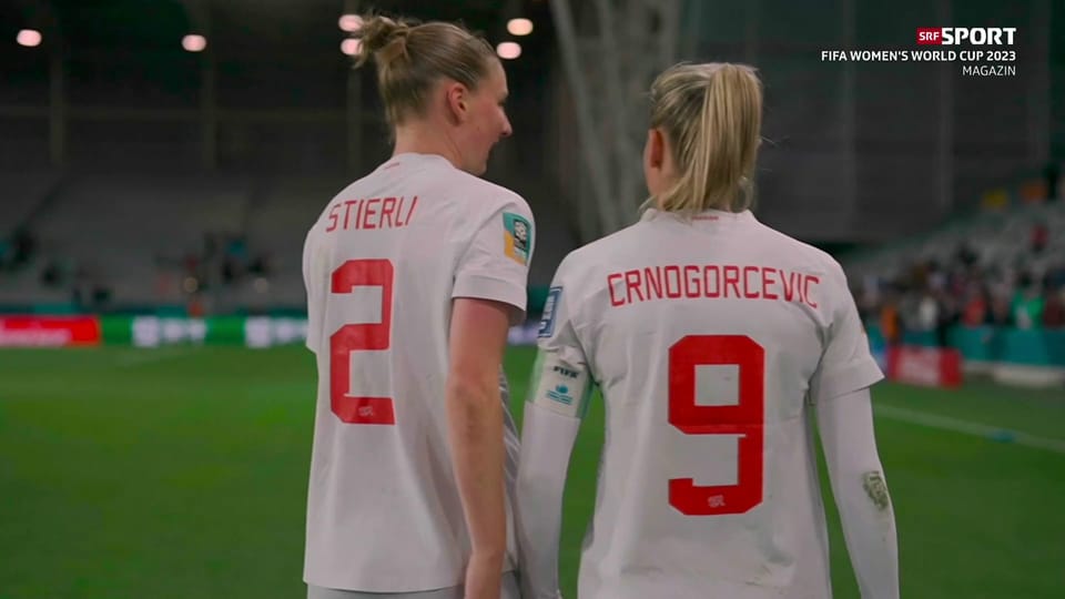 Archiv: Crnogorcevic wird nach ihrem 150. Länderspiel gefeiert