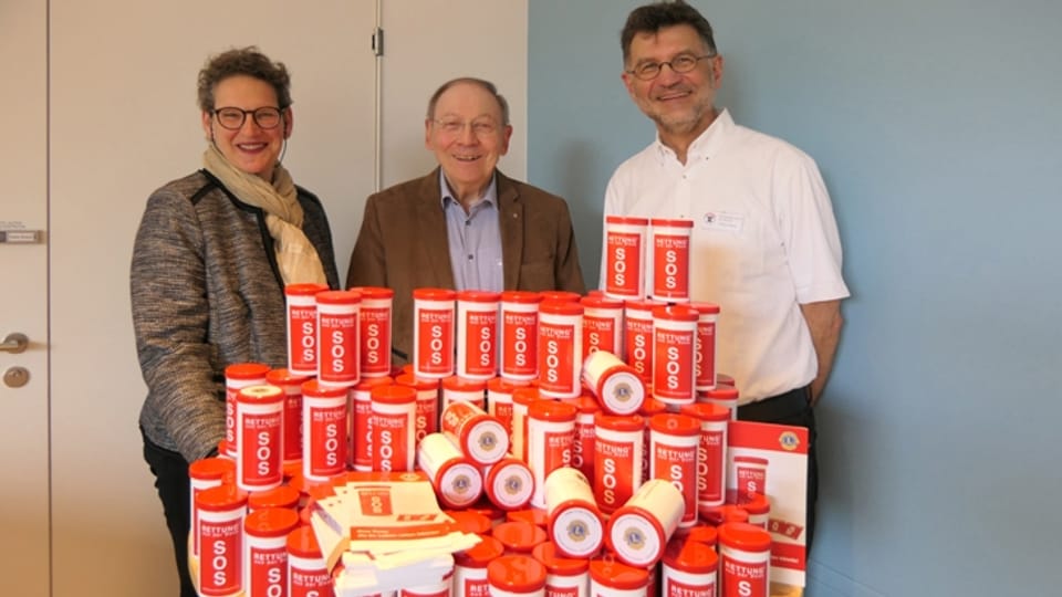 Die SOS-Rettungsdosen sind vorerst in Arlesheim und Münchenstein erhältlich