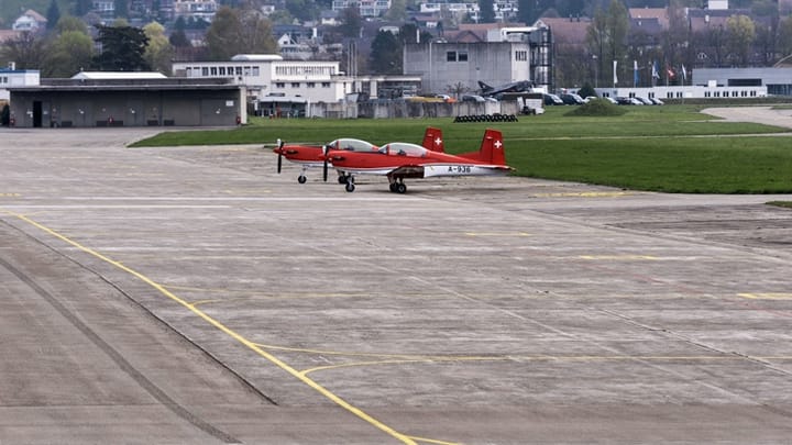 Nach der Neubeurteilung des Bundesrats ist die Zukunft des Flugplatz Dübendorf wieder völlig offen