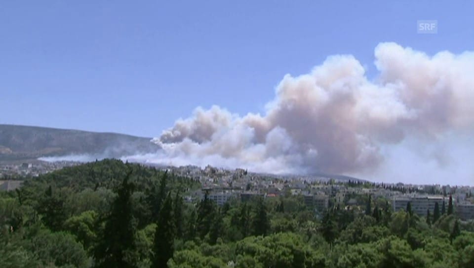 Dramatische Bilder der Brände um Athen (unkommentiert)