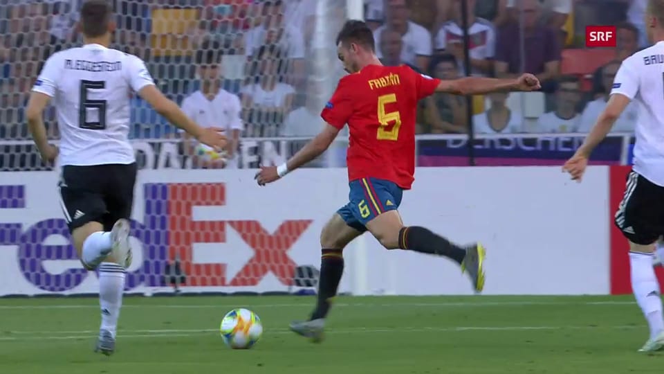 Fabian trifft zum 1:0 für Spanien