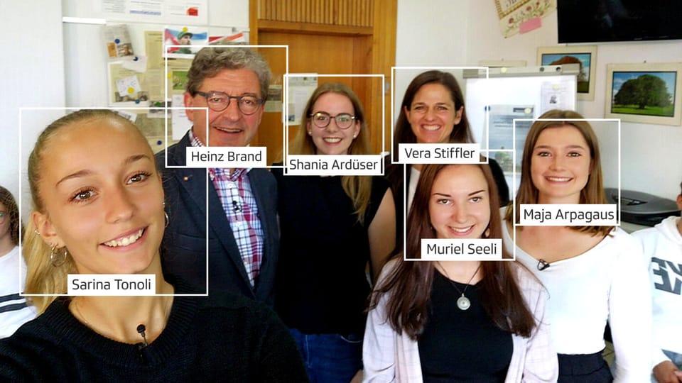 Ti ed jau faschain politica: L'inscunter cun la classa da la scola media a Glion Ti ed jau faschain politica: L'inscunter cun la classa da la scola media a Glion