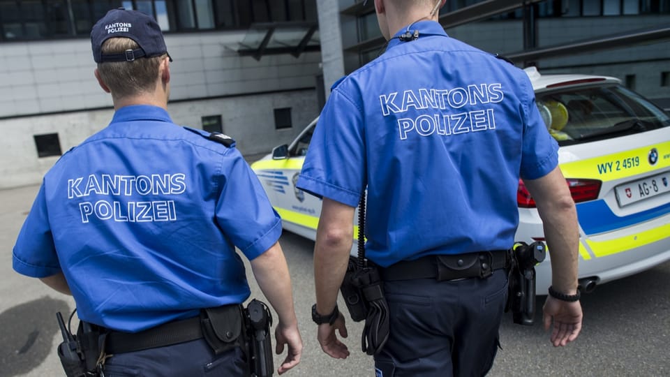 Mehr Beamte, Organisation überprüfen: Erklärungen zu den Regierungserklärungen in Sachen Polizei von Redaktor Bruno von Däniken.