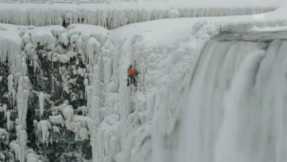 Eisklettern an den Niagara-Fällen