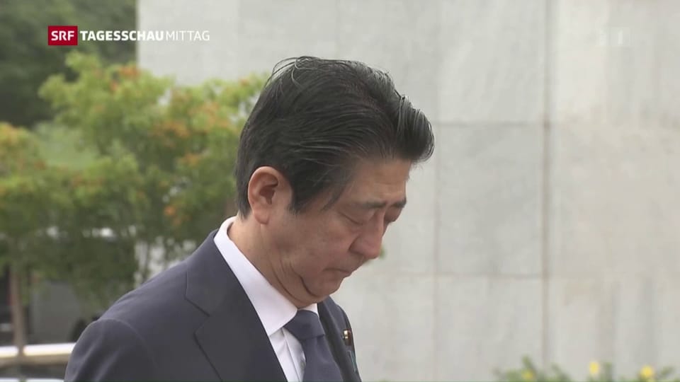 Japans Premier Abe besucht Pearl Harbor
