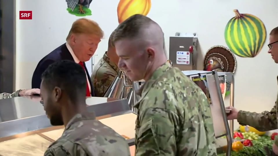 Trump bedient seine Soldaten 