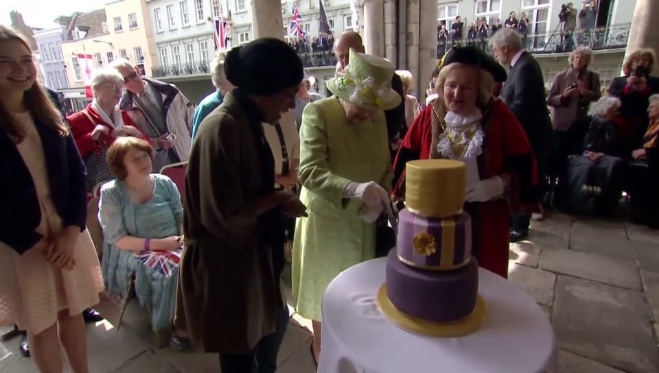 Einen Geburtstagskuchen für die Queen (unkommentiert)