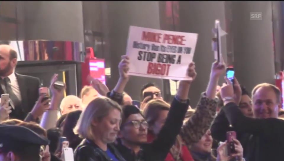 Mike Pence am Broadway ausgebuht