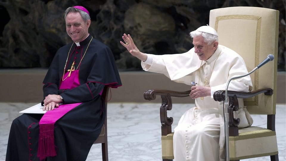 Macht im Vatikan: Gänswein wird hierarchisch zurückgestuft