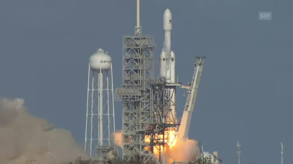 Aus dem Archiv: Eine Falcon-Rakete der Firma SpaceX startet im Februar 2018 von Cape Canaveral aus ins All.
