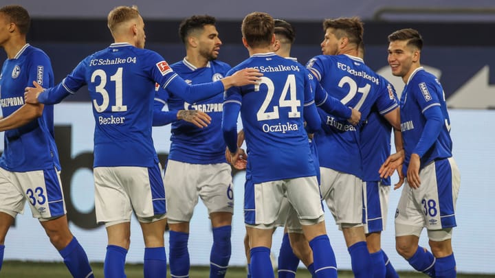 Schalke mit Lebenszeichen gegen Augsburg