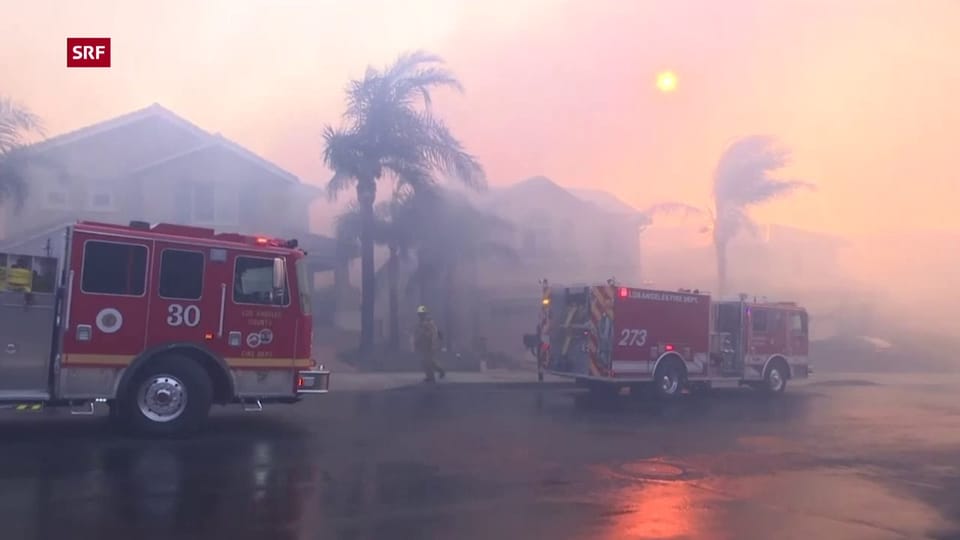 1000 Feuerwehrleute kämpfen gegen das Buschfeuer