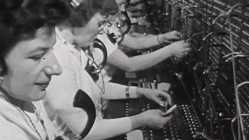 Die ersten Telefonistinnen der Schweiz