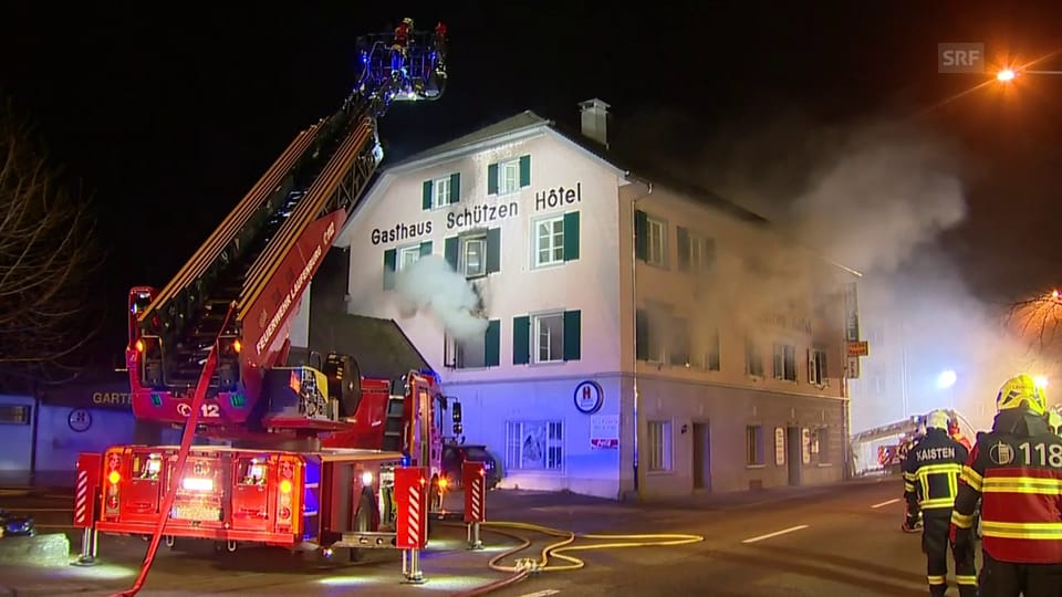 Brand in ehemaligem Hotel (unkomm.)