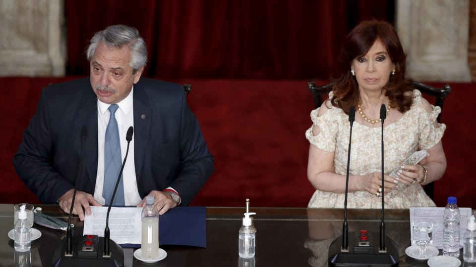 Argentiniens Staatschef bildet sein Kabinett um