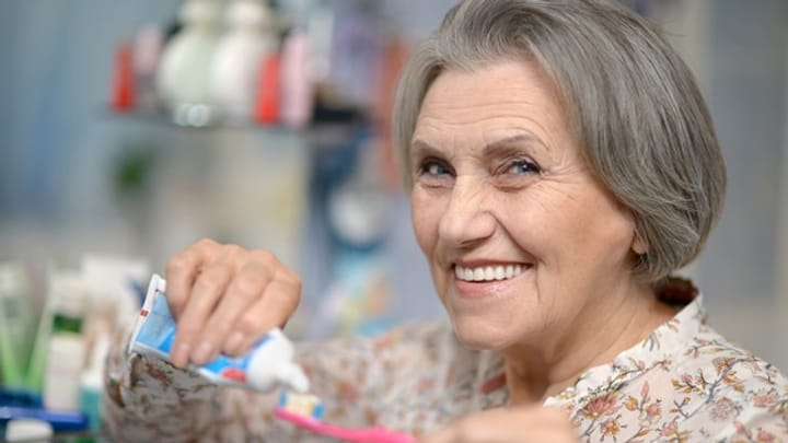 Richtige Zahnpflege im Alter