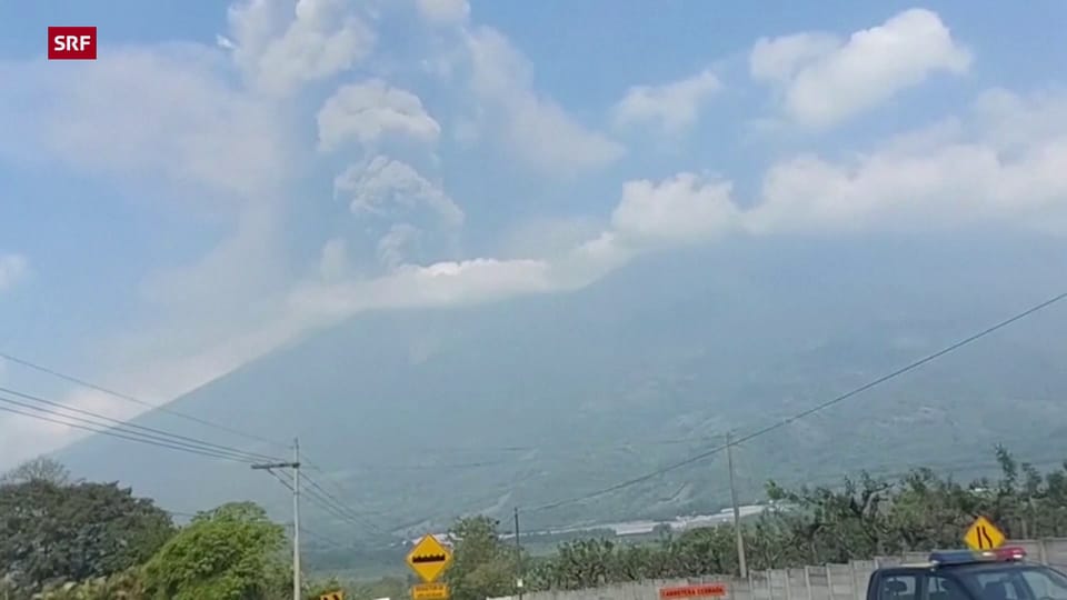 Vulkan in Guatemala stösst hohe Aschewolke aus