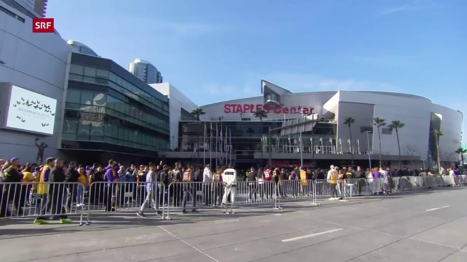 Fans vor dem Staples Center ehren Bryant