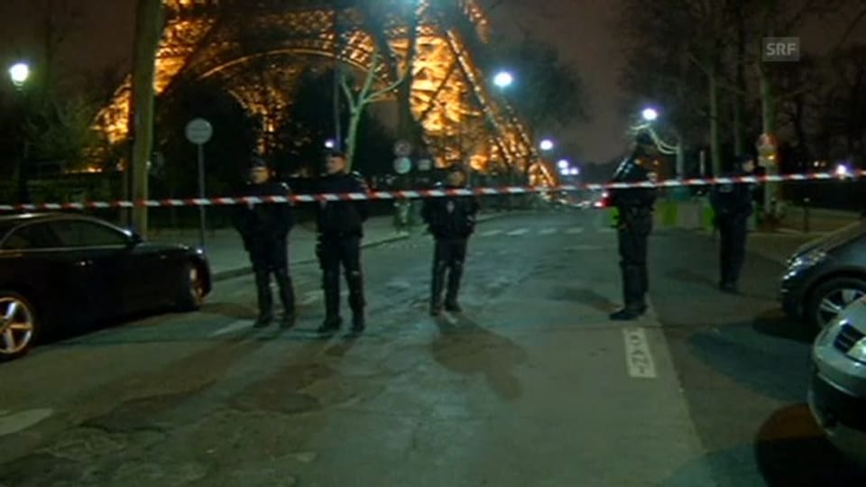 Eiffelturm wird evakuiert (unkommentiert).