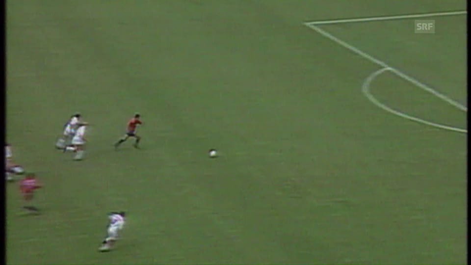 1994: Hierro erzielt das 1:0 gegen die Schweiz