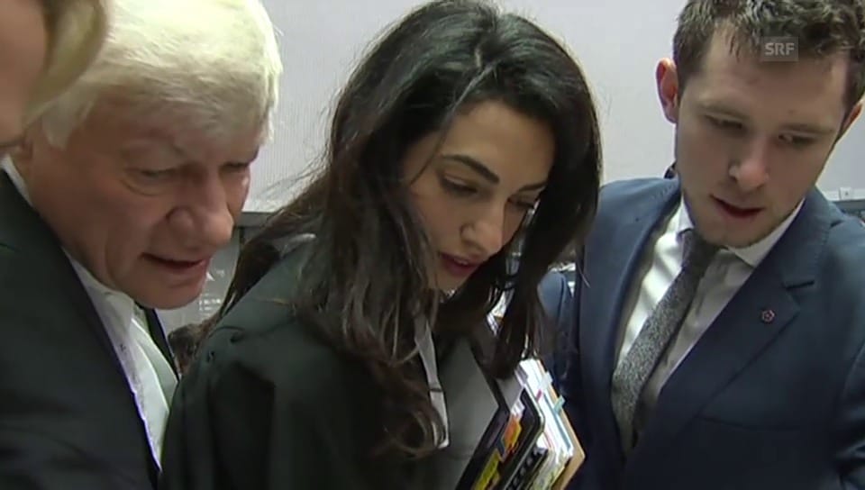 Amal Clooney im Gericht