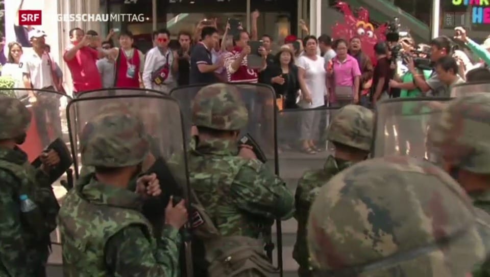 Soldaten lösen Protest in Bangkok auf
