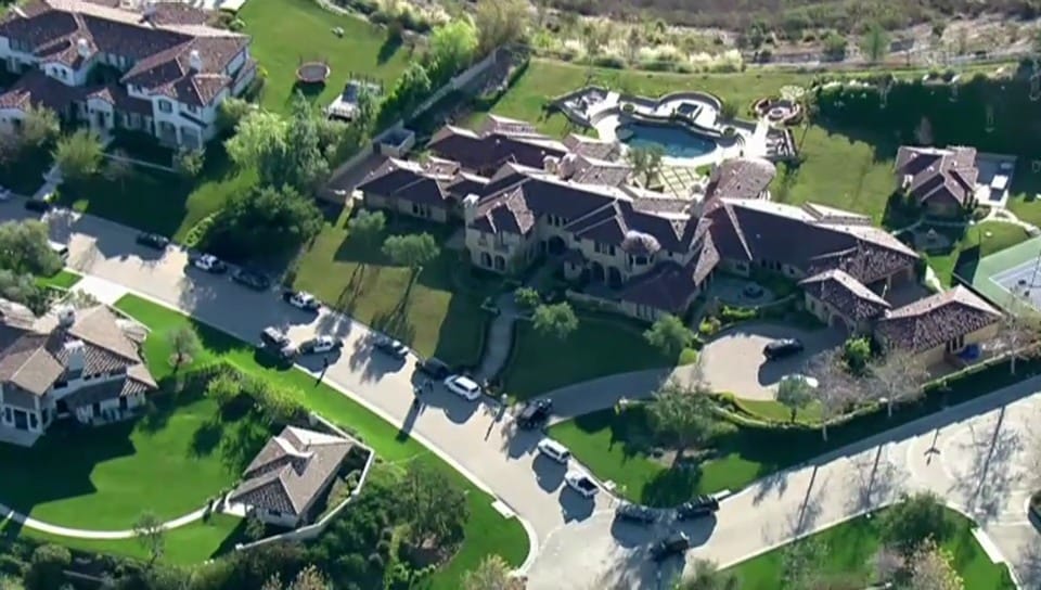 Justin Biebers Villa wird von der Polizei durchsucht