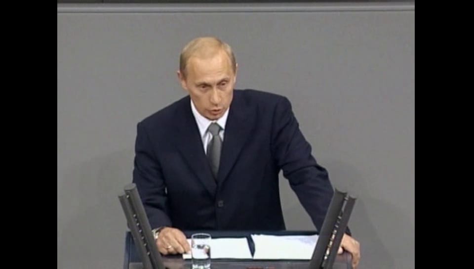 Aus dem Archiv: Putin auf Staatsbesuch in Berlin 2001
