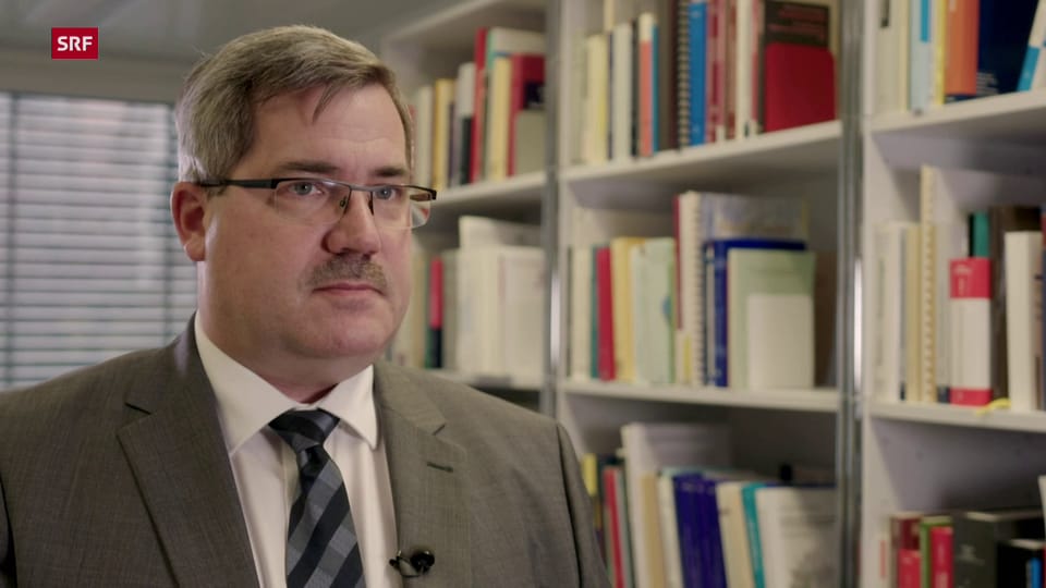 Thomas Gächter, Professor für Sozialversicherungsrecht: «Man müsste eigentlich von einem verdeckten, staatspolitischen Skandal sprechen.»