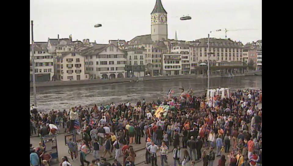 Archiv (1994): Zu laut und zu gross – Street Parade vor dem Ende?