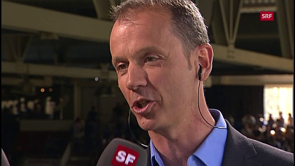 Kommentator Bürer und Experte Rottaris vor dem Spiel