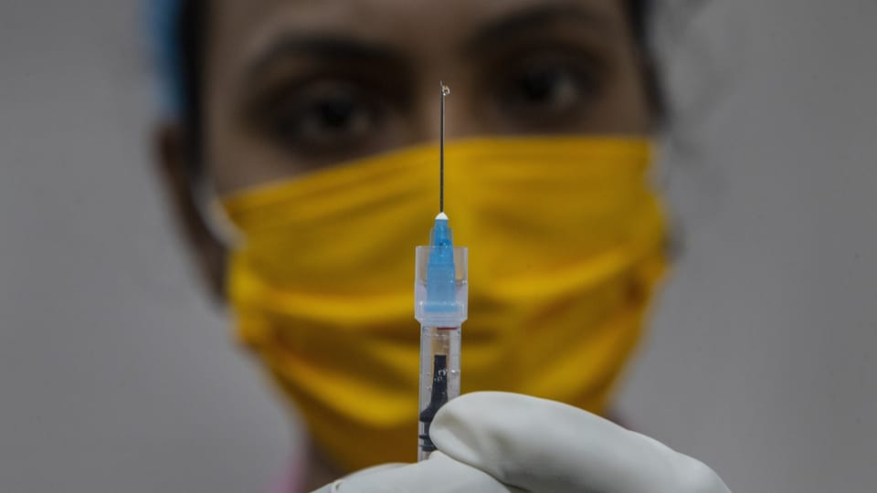 Indien verschenkt Covid-19-Impfungen in die Nachbarländer