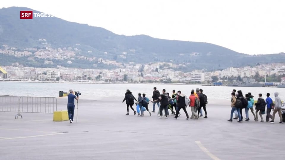 Schweiz nimmt 23 Flüchtlingskinder aus Griechenland auf