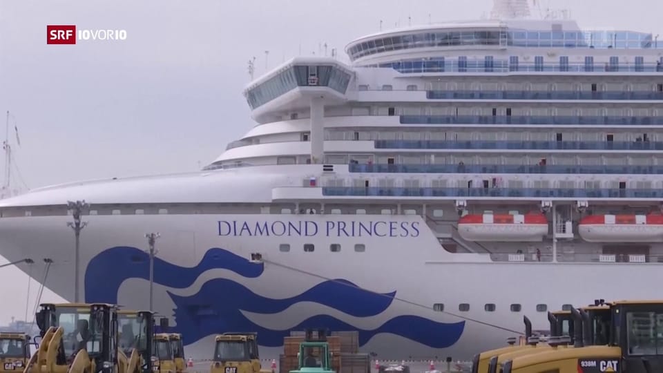Aus dem Archiv: Passagiere verlassen die «Diamond Princess»