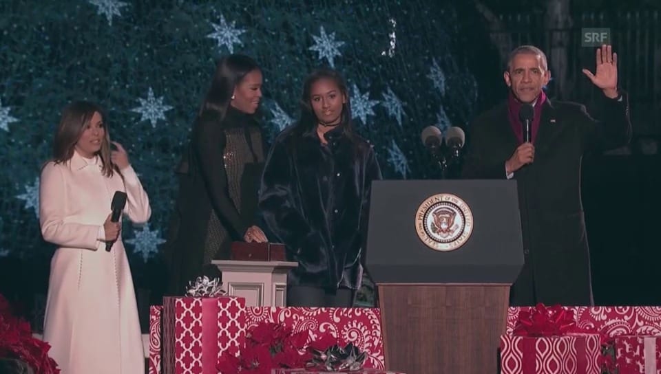 Obama lässt den Weihnachtsbaum erstrahlen