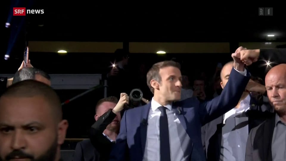 Frankreichs Präsident Emmanuel Macron steigt in den Wahlkampf