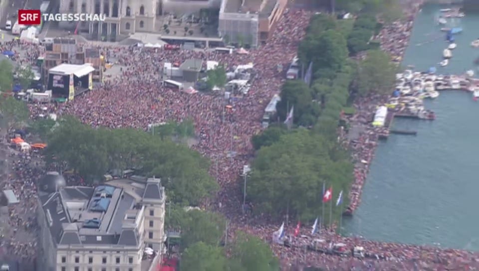 Hunderttausende an der Streetparade