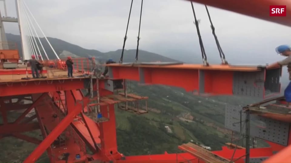 Höchste Brücke der Welt eröffnet