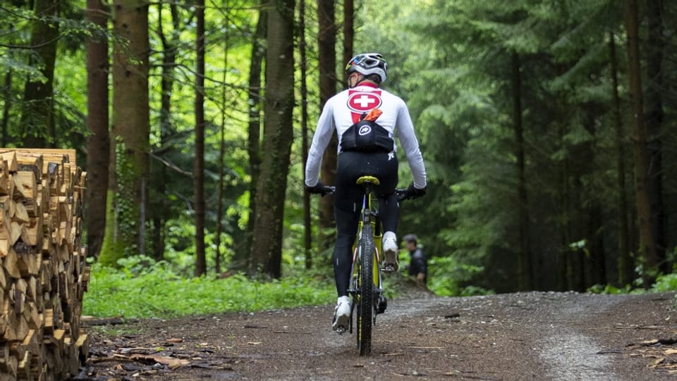 Mountainbiker dürfen nun auch auf schmalen Wegen durchs Baselbiet flitzen.