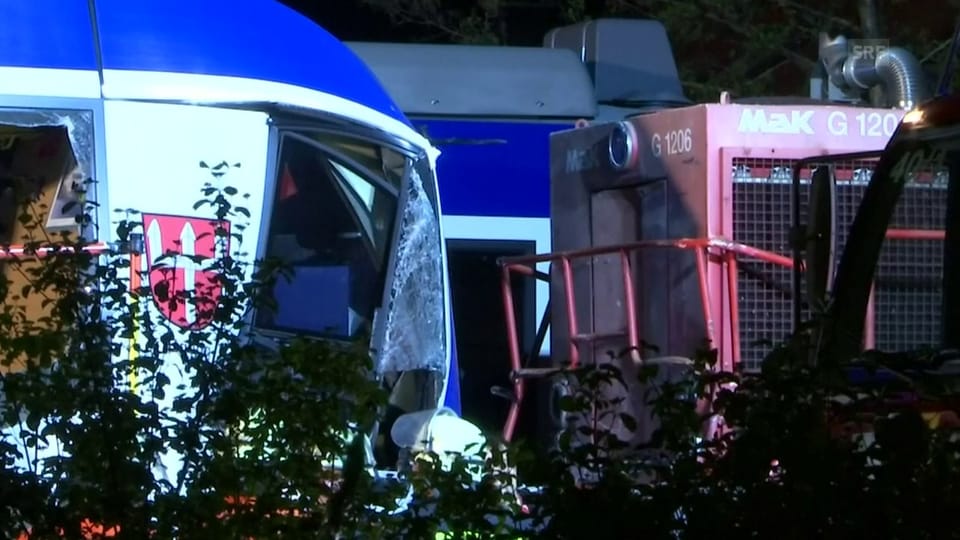 Zwei Züge stossen in Bayern frontal zusammen