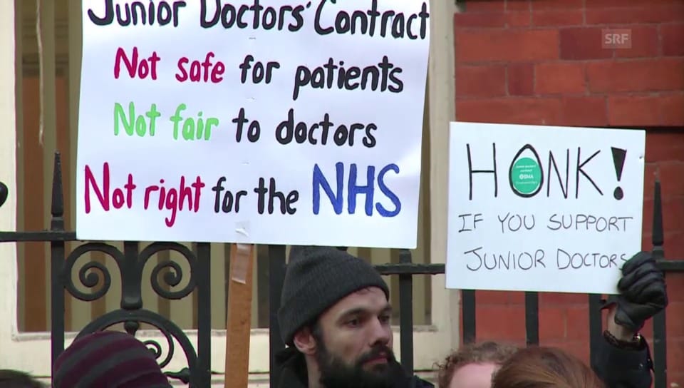 Junge Ärzte protestieren gegen neue Arbeitsbedingungen (unkomm.)
