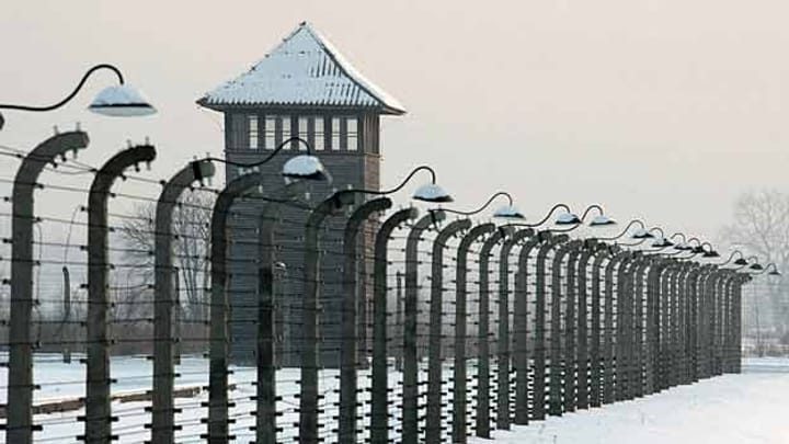 Auschwitz bedarf einer Gebäudesanierung
