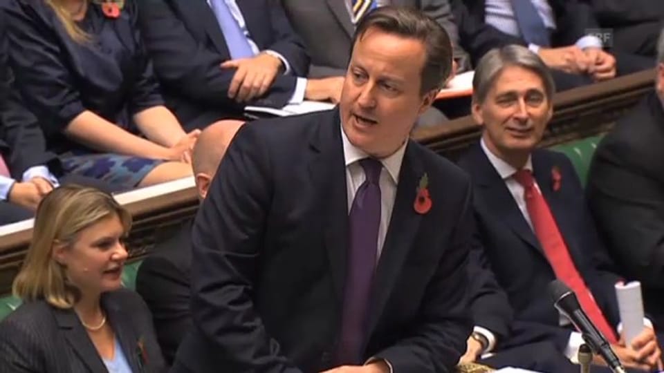 Cameron kaempft im Parlament (engl.)